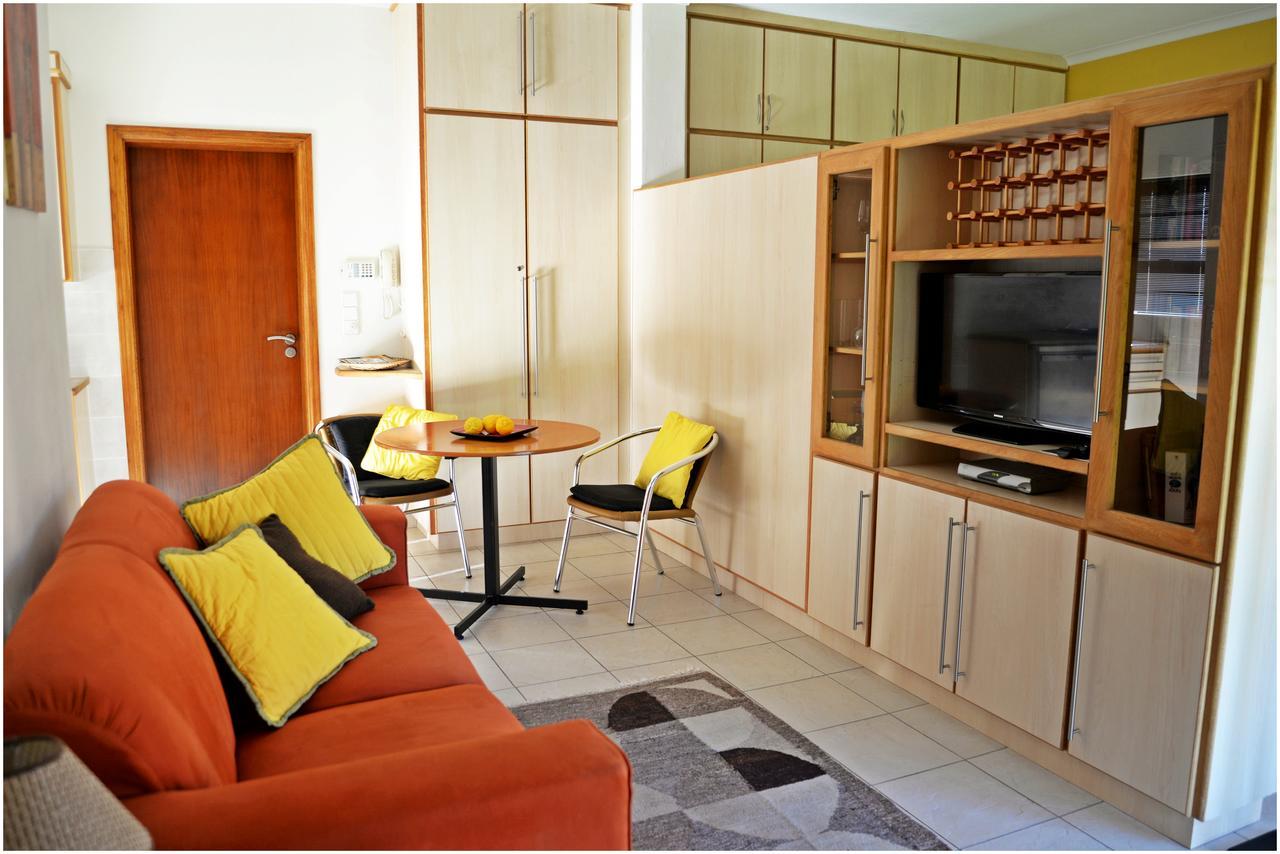 Chala-Kigi Apartments ซวาคอปมุนด์ ภายนอก รูปภาพ