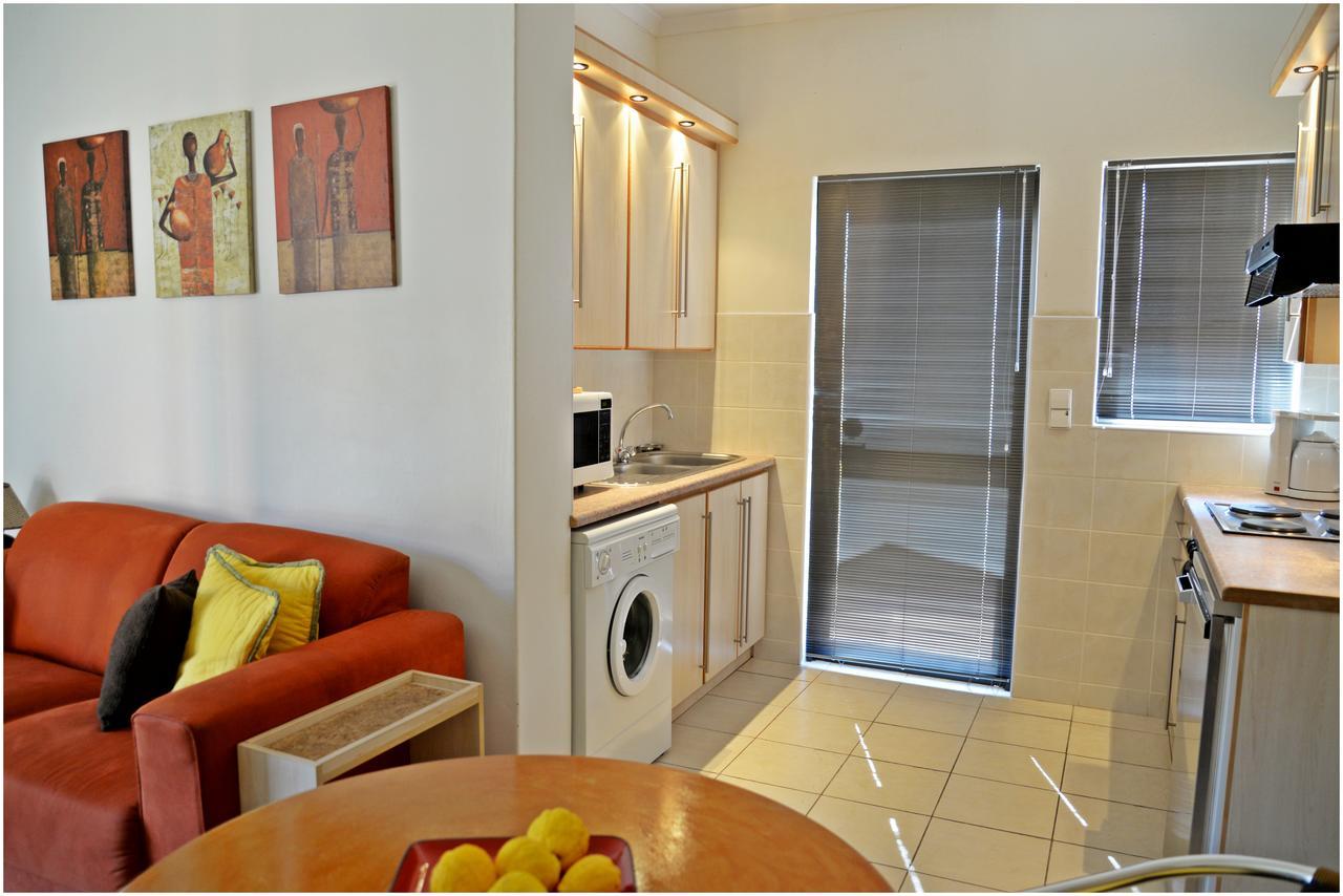 Chala-Kigi Apartments ซวาคอปมุนด์ ภายนอก รูปภาพ