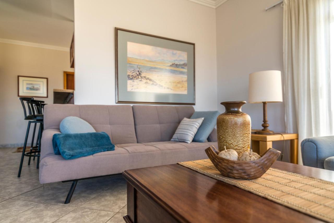 Chala-Kigi Apartments ซวาคอปมุนด์ ภายนอก รูปภาพ